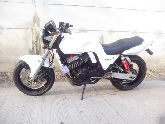 ขาย Honda cb 400 ปี 95 พร้อมทะเบียน เอกสารโอนพร้อม ของเหลวเปลี่ยนถ่ายใหม่หมดเครื่องไม่มีเยิ้ม ยางเต็ม ท่อ BEET Japan ผ้าเบรคเต็ม เครื่องดีไม่มีเกเร ขาย 110,000 บาท รถสวยครับรับประกัน สนใจสอบถามได้ครับ ยินดีตอบทุกรายละเอียด 0954933733 .....