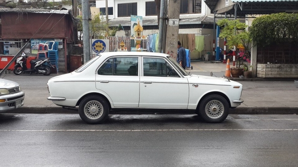ขาย  toyota corolla KE10 สวยๆ