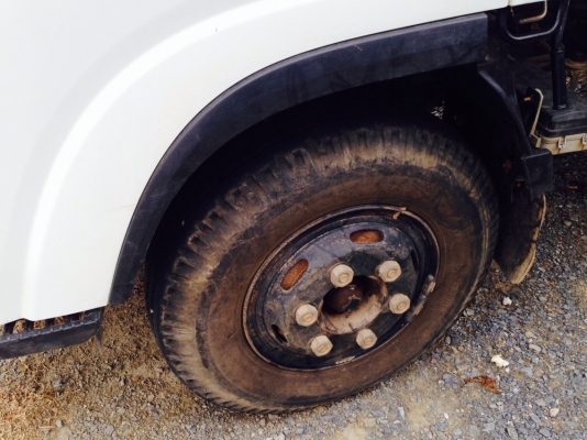 ขายรถดั้ม ISUZU NPR ตาตั้ง เครื่อง 4HK1  150 แรงม้า กระบอกดั้ม 4 ตัน กระบะยาว 4 เมตร กว้าง 2.20 เมตร สูง 1.30 เมตร