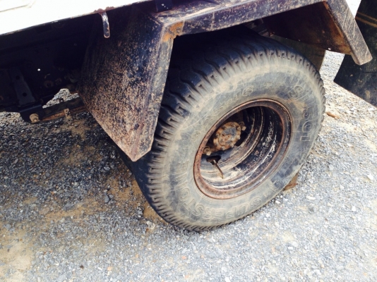 ขายรถดั้ม ISUZU NPR ตาตั้ง เครื่อง 4HK1  150 แรงม้า กระบอกดั้ม 4 ตัน กระบะยาว 4 เมตร กว้าง 2.20 เมตร สูง 1.30 เมตร