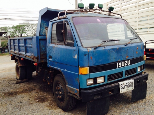 ขายรถดั้ม ISUZU NPR ตาหวาน เครื่อง 4BE1  115 แรงม้า กระบอกดั้ม 4 ตัน กระบะยาว 3.70 เมตร กว้าง 2.20 เมตร