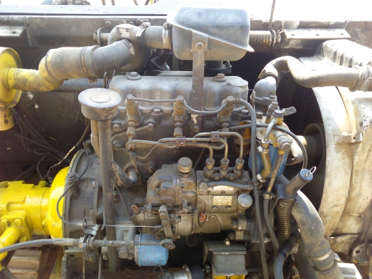 ขายครับ รถขุด komatsu pc40-2 พอใช้  ลดสุดๆ