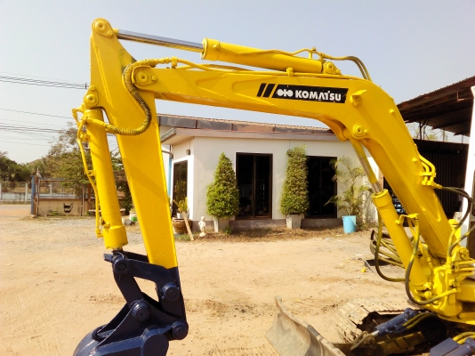 ขายครับ รถขุด komatsu pc40-2 พอใช้  ลดสุดๆ