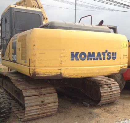 ขายด่วน!!!KOMATSU PC200-7 รถสวย ช่วงล่างเต็ม พร้อมใช้ค่ะ