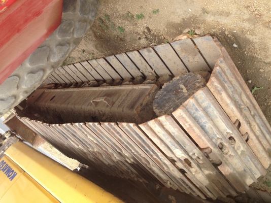 ขายด่วน!!!KOMATSU PC200-7 รถสวย ช่วงล่างเต็ม พร้อมใช้ค่ะ ขายด่วน!!!KOMATSU PC200-7 รถสวย ช่วงล่างเต็ม พร้อมใช้ค่ะ