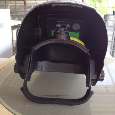 หน้ากากเชื่อม AUTO แบบปรับแสงอัตโนมัติ หน้ากากเชื่อม AUTO แบบปรับแสงอัตโนมัติ