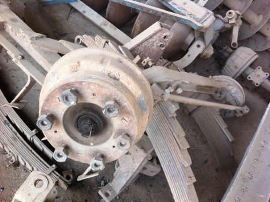 ช่วงล่าง Hino F รุ่นใหม่ พร้อมคานหน้า 6 น้อต สภาพพร้อมใช้ ราคาต่อรอง