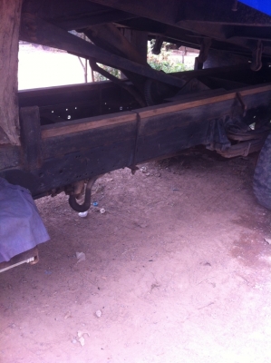 ขายหกล้อดัมพ์ Isuzu NPR รถประกอบ NPR58L-7123xxx