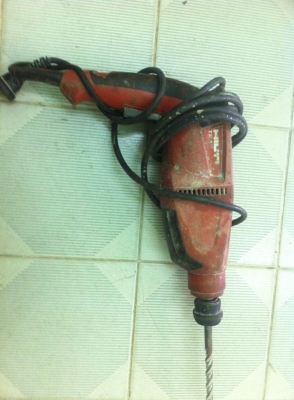 สว่านกระแทกHilti ปรับซ้ายขวาได้ ขายถูกๆคับ