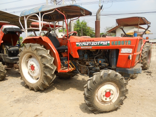 ขายแทรกเตอร์ คูโบต้า รุ่น ZL 4212 DT-M สองเพลา