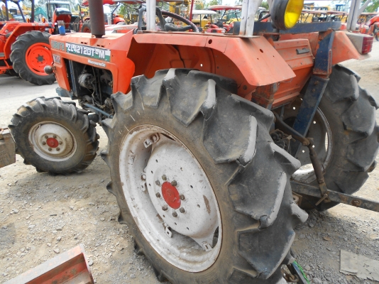 ขายแทรกเตอร์ คูโบต้า รุ่น ZL 4212 DT-M สองเพลา