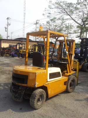 ขายรถยกฟอร์คลิฟท์ Forklift 2.0T Diesel 4D95 เกียร์อัตโนมัติ ยกสูง 3.0 เมตร ยางตัน