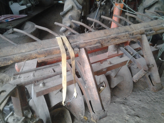 ขายรถไถ20แรงโฟวินใส่เครืองอีซูซุมีเครื่องเก่าแถมให้ ขายรถไถ20แรงโฟวินใส่เครืองอีซูซุมีเครื่องเก่าแถมให้