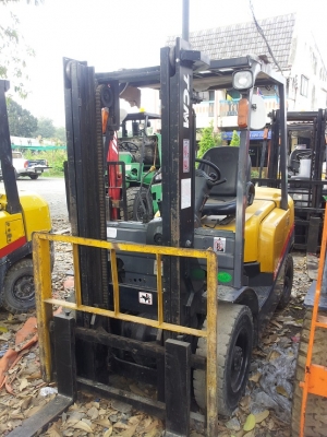 Forklift  TCM ขนาด 2.5 ตัน ดีเซล เกียร์อัตโนมัติ สูง 3.0 เมตร ยางตัน  รถยกฟอร์คลิฟท์ รับประกันหลังการขาย