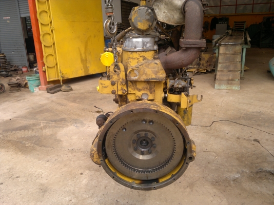 ขายเครื่องยนต์ CAT 3204 DI พร้อมเกียร์,รถตัก,แทรคเตอร์