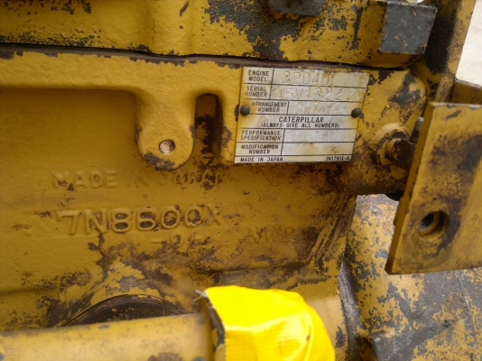 ขายเครื่องยนต์ CAT 3204 DI พร้อมเกียร์,รถตัก,แทรคเตอร์