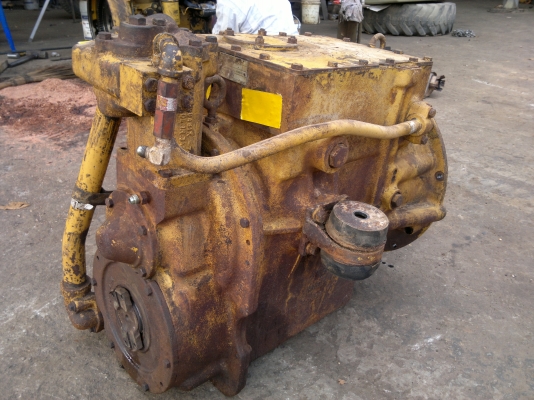 ขายเครื่องยนต์ CAT 3204 DI พร้อมเกียร์,รถตัก,แทรคเตอร์