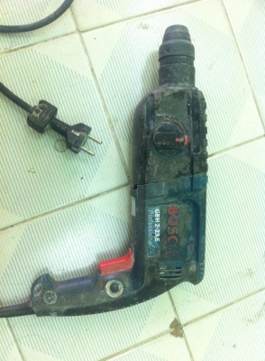 สว่านโรตารี่2ระบบ BOSCH รุ่น GBH2-23E สภาพใหม่ แท้100\% ราคาถูกๆ