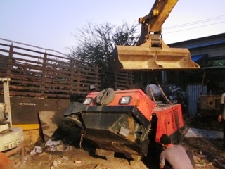 ประกาศขอบคุณ ลูกค้าทางร้านเราครับ มาถอยรถดูดฝ่น พร้อมใช้งานของเราไปแล้วครับ ขอบคุณครับ