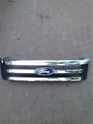 ขายหน้ากระจัง ALLNEW  RANGER 2500 บาท สวยๆ