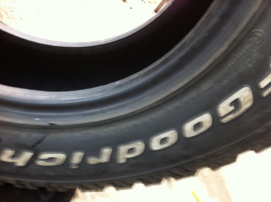 ขายยางbf 265-75-16-10 กับbf-31-15-05