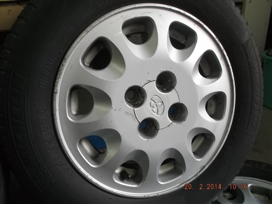 ขายแม็ก โตโยต้า สามห่วง พร้อมยาง สภาพดี ขายแม็ก โตโยต้า สามห่วง พร้อมยาง สภาพดี