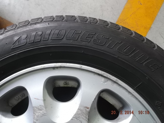 ขายแม็ก โตโยต้า สามห่วง พร้อมยาง สภาพดี ขายแม็ก โตโยต้า สามห่วง พร้อมยาง สภาพดี