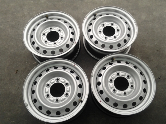 ขายกระทะล้อD-MAX  ป้ายแดง ขอบ 15" ไม่มีรอยสภาพสวยมาก