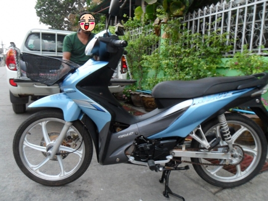 เวฟ 110i จดทะเบียน สิงหา 53 ล้อแม็กซ์ รถสีฟ้าขาว เครื่องเดิมๆ สภาพภายนอกสวยงาม  ขายราคา19,500 บาท (ต่อรองได้ - ขายได้ ก็ขายค่ะ)ทะเบียน เล่ม เอกสารชุดโอนครบ ภาษียังไม่ขาด สนใจสอบถามเพิ่มเติมโทร 082-851-4602 , 081-047-8666 เล็ก หรือ Line ID : jib.supan FB :
