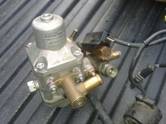 ถอดออกจาก Chevrolet Optra ถอดเพราะขี้เกียจต่อแถวเติมครับ