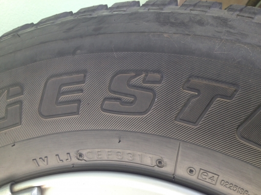 ขายล้อแม็กเดิมปาเจโร่ ขอบ 16 พร้อมยางบริดสโตน 265/70/16 ปลายปี 11 ขายล้อแม็กเดิมปาเจโร่ ขอบ 16 พร้อมยางบริดสโตน 265/70/16 ปลายปี 11