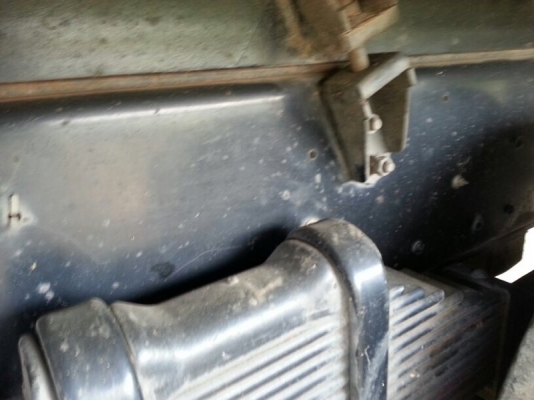 รถอีซูซุ 10 ล้อดั้ม FXZ 270 แรงม้า. ปี 51   ( ขายแม่ , ลูก )  สนใจติดต่อ 081 - 6079515