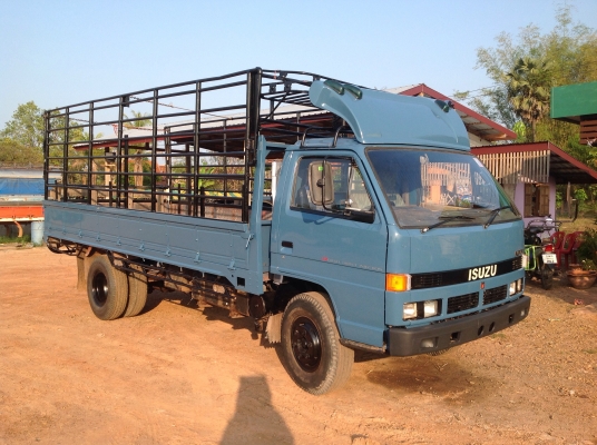ISUZU NPRเครื่อง4BE1ยาว5เมตร ISUZU NPRเครื่อง4BE1ยาว5เมตร
