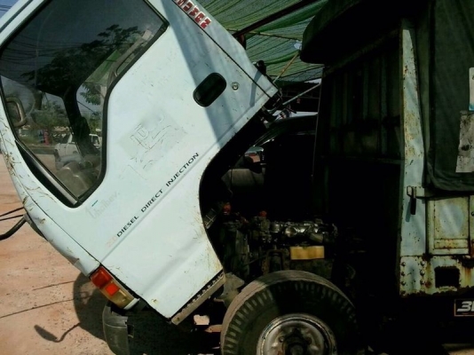 รถอีซูซุ 4 ล้อ รั้ว NKR 88 แรงม้า. ปี 39 สนใจติดต่อ 081 - 6079515 รถอีซูซุ 4 ล้อ รั้ว NKR 88 แรงม้า. ปี 39 สนใจติดต่อ 081 - 6079515