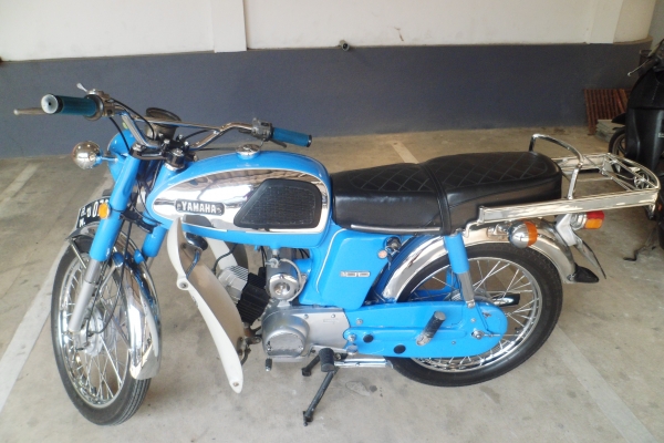 ขายyamaha yl2 ทะเบียนเเท้ + ชุดโอน (บัตรประชาชนหมดอายุ) ราคา 20000 บาท โทร 085-6589674