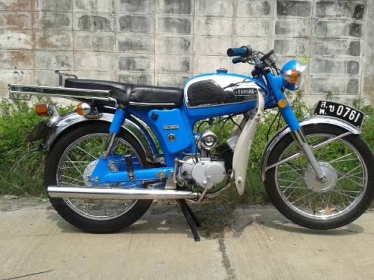 ขายyamaha yl2 ทะเบียนเเท้ + ชุดโอน (บัตรประชาชนหมดอายุ) ราคา 20000 บาท โทร 085-6589674