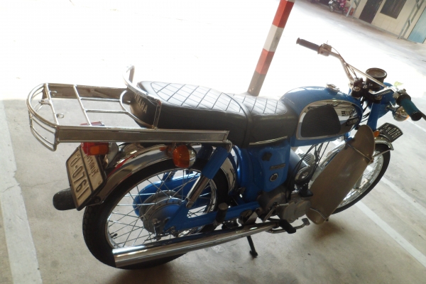 ขายyamaha yl2 ทะเบียนเเท้ + ชุดโอน (บัตรประชาชนหมดอายุ) ราคา 20000 บาท โทร 085-6589674