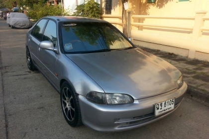 ลดสุดๆHonda civicเตารีดปี94เครื่องหัวฉีดเกียออโต้59900สนใจ0853647170