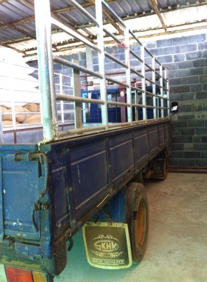 ขาย 6 ล้อ Mazda เครื่อง อีซุซุ 120 ฝาขาว พร้อมเกียร์ ขาย 6 ล้อ Mazda เครื่อง อีซุซุ 120 ฝาขาว พร้อมเกียร์