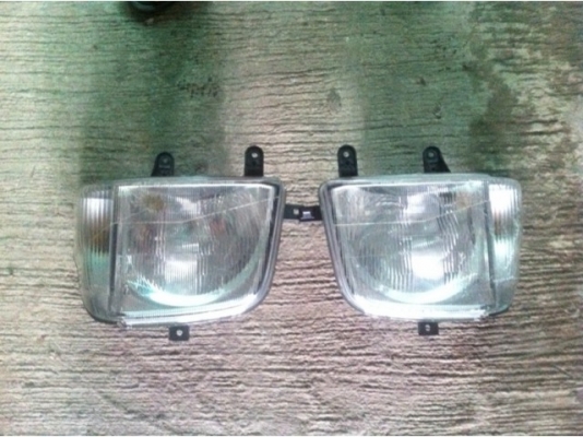 ไฟหน้า Pajero VRS import auto part