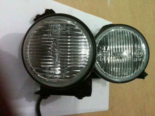 ขายไฟสปอท์ไล้ Japan