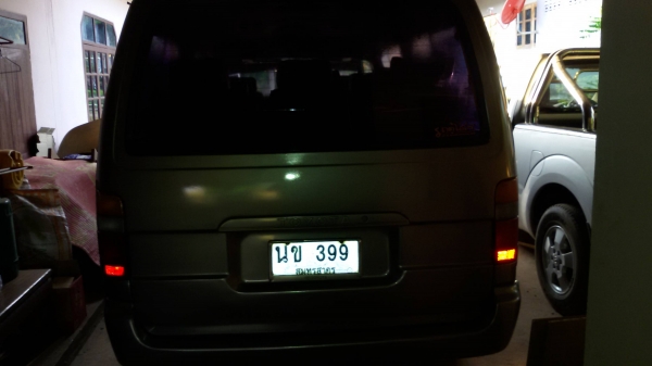 TOYOTA HIACE