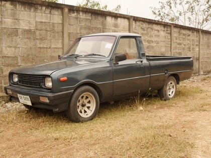 ขาย รถกระบะน้อย มาสด้าFAMILIA1300ช่วงยาว  เครื่องดีแน่น สตาร์ททีเดียวติด 29,000เท่านั้นT.092-9351644