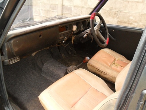 ขาย รถกระบะน้อย มาสด้าFAMILIA1300ช่วงยาว  เครื่องดีแน่น สตาร์ททีเดียวติด 29,000เท่านั้นT.092-9351644