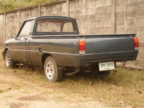 ขาย รถกระบะน้อย มาสด้าFAMILIA1300ช่วงยาว  เครื่องดีแน่น สตาร์ททีเดียวติด 29,000เท่านั้นT.092-9351644