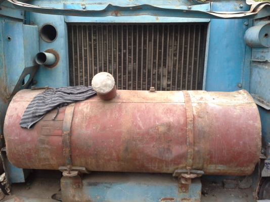 ขายเครื่องลม airman 370  2 ตัว