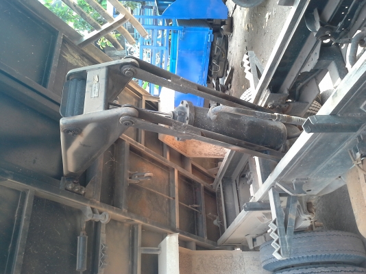 6 ล้อ ดั้ม พร้อมใช้ งานทะเบียนพร้อม 100 hp ลดราคาเหลือ 280000