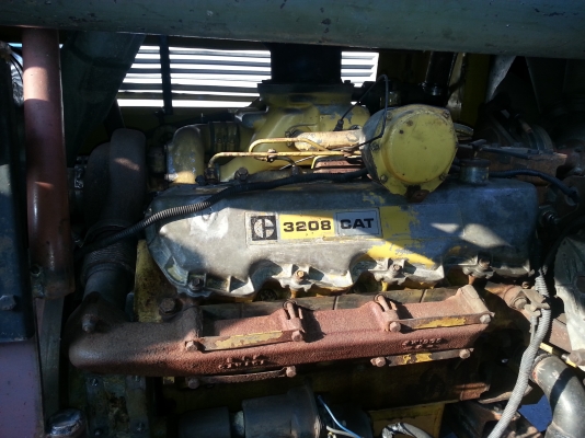 ขายเครื่องปั้มลม 700 CFM เครื่องยนต์ CATERPILLAR 3208 สกรู Atlas  พร้อมใช้งานลมเร็ว