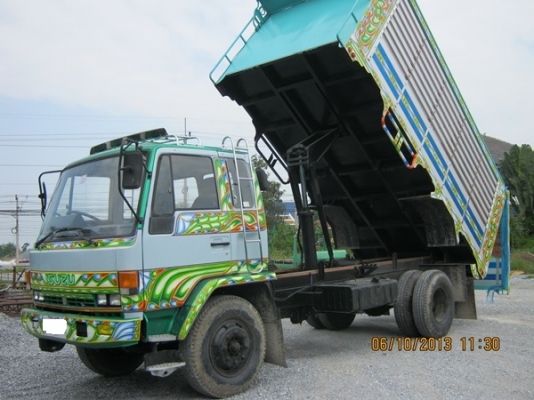 ขายรถบรรทุกหกล้อดั้มเกษตรอีซูซูร็อคกี้ FTR32 รถห้าง ปี38 เครื่อง 195 แรงม้า ราคาต่อรองได้