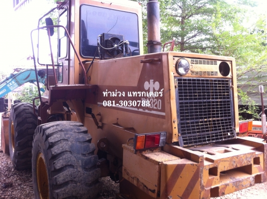 Komatsu Wa320 (รถตักล้อยาง) สภาพพร้อมใช้งาน เล็กและคล่องแคล่ว เก็บงานรั่วซึมเรียบร้อยครับ ราคา   สนใจติดต่อ ท่าม่วง แทรกเตอร์ 085-1746828, 081-3030788 Facebook : https://www.facebook.com/Thamuangtractor Line : 0813030788 Line : takaroz